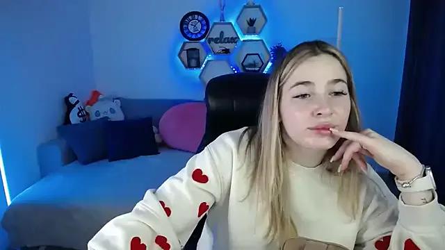 SabrinViolet — sexy doggy pose with no panties