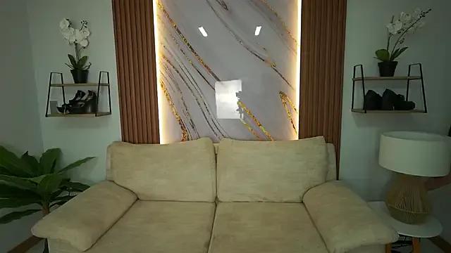 SaharaKramer on StripChat 