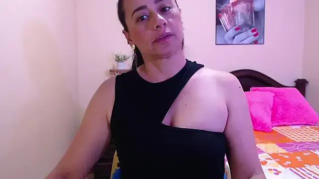 sara_florez1 on StripChat 