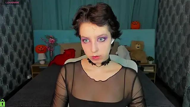 Sara_Frayer on StripChat 