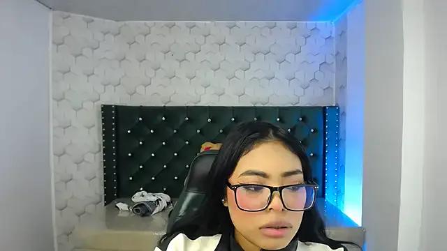 Sarah_evansm on StripChat 