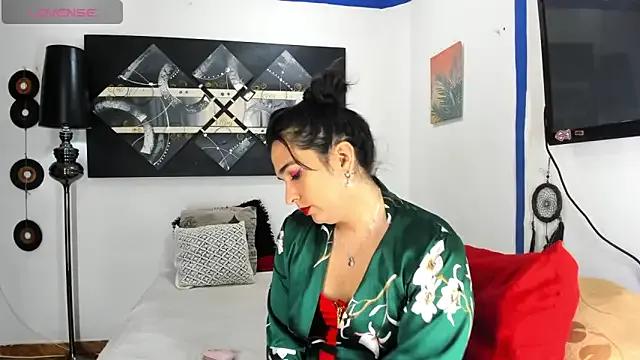 SARAMISHA on StripChat 