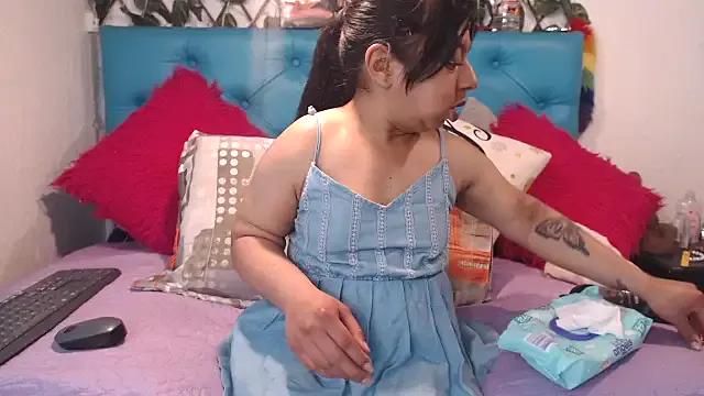 SARAWILLS on StripChat 