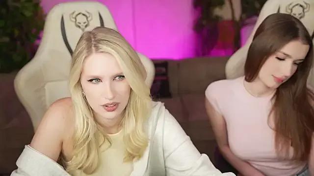 Avatar of Scarlett_Sweet054