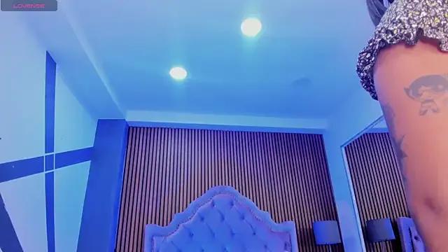 SelenaStonne on StripChat 