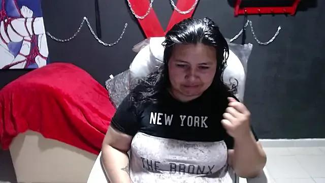 serenamystsh on StripChat 