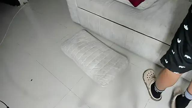 skygirls_ — DEEP IN TROATH X 15 SEC AND 3 SLAPS HARD