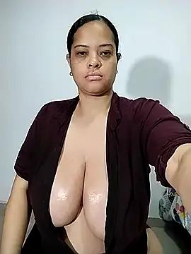 sweetpe on StripChat 