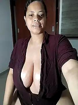 sweetpe on StripChat 