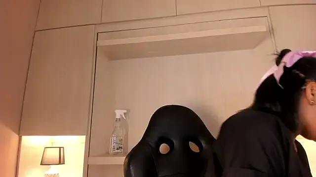 tamaraa_smiith — Fuckface ( Hard - Saliva )