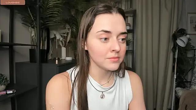 ThelmaJusto — Take off skirt and slap peach^^