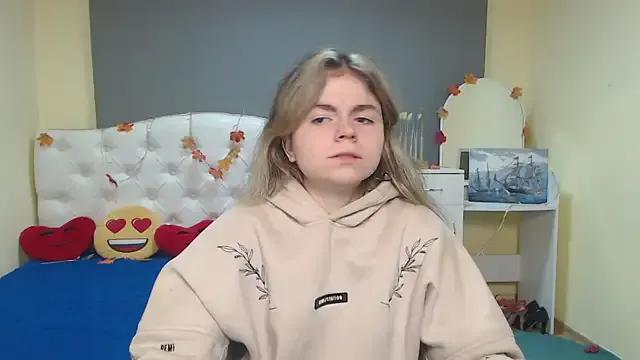 TinaRedly — Freechat on StripChat