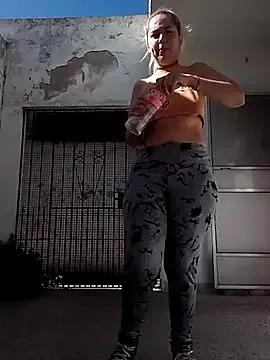 toukarubyuwu — Fingering pussy with gloves on