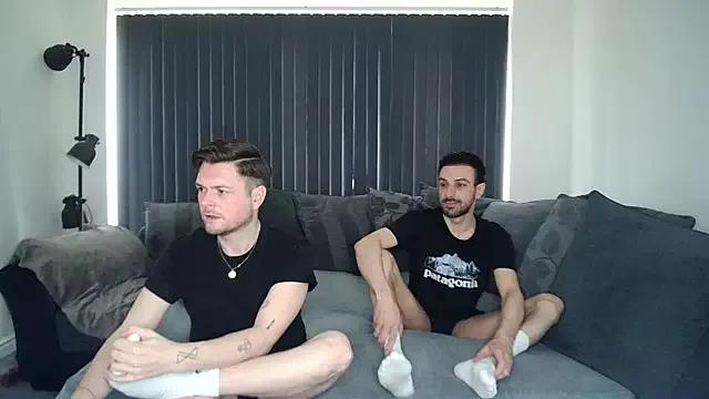 twotwinkhusbandss on StripChat 