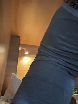 viviandaimond1 on StripChat 