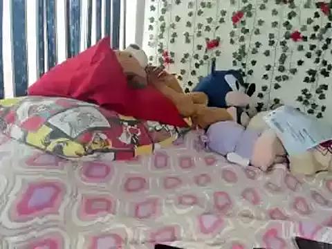 VivienAndClark on StripChat 