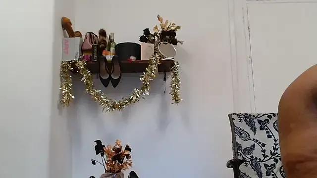 xTALLSEXYBUMx — PLEASE HELP ME PAY RENT